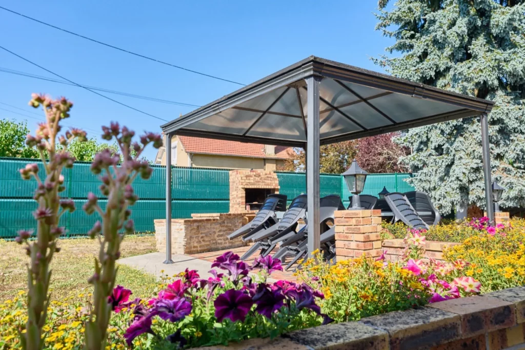 Terrasse, avec pergola barbecue